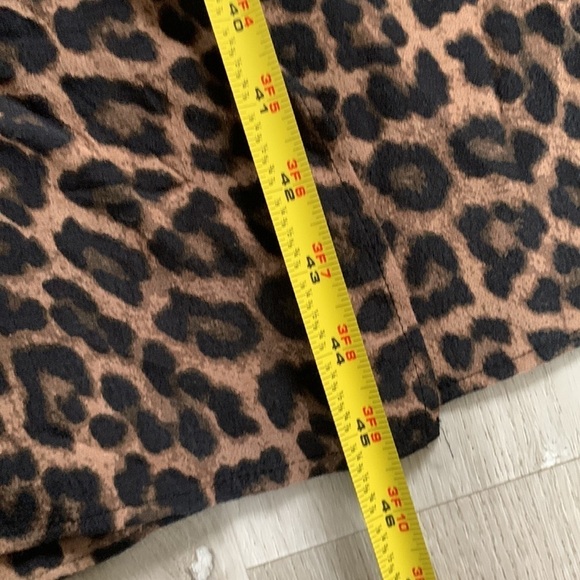 H&M Animal Print Dress midi Cheetah size 4 wrap long sleeves v‎ neck classic - Picture 8 of 13